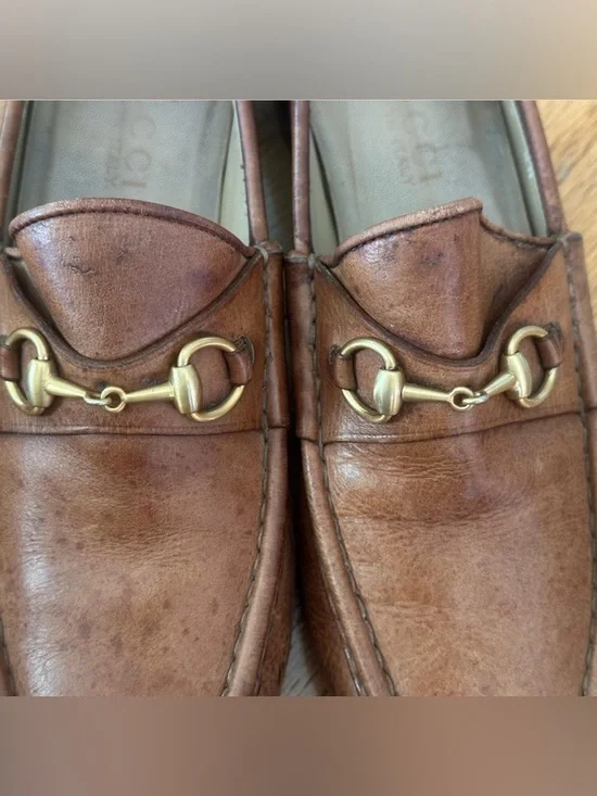 Gucci Women’s Brown Leather Horsebit Loafers. - Picture 2 of 8